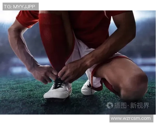 足球球星系鞋带瞬间捕捉男款时尚潮流与运动精神的完美结合