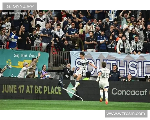 热门球星足球盲盒来袭揭秘惊喜收藏体验点燃球迷无限激情